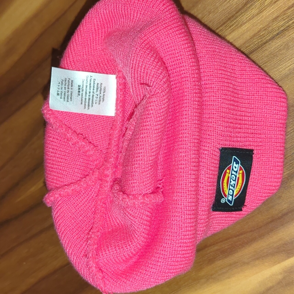 Dickies hot pink beanie.